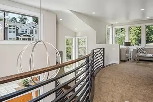 10207 NE 21st Pl, Bellevue, WA 98004 - Photo 14