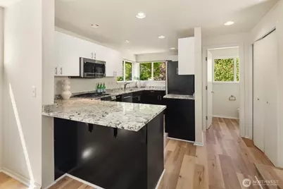 314 25th Avenue E, Seattle, WA 98112 - Photo 10