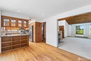 464 Marine View Pl, Camano Island, WA 98282 - Photo 14