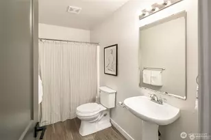 2450 Ferndale Pl NE, Renton, WA 98056 - Photo 6