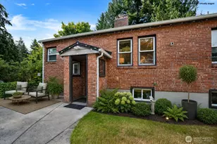 2407 Larch Way, Lynnwood, WA 98036 - Photo 2