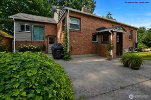 2407 Larch Way, Lynnwood, WA 98036 - Photo 1