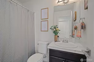 23930 SE 45th Pl, Sammamish, WA 98029 - Photo 14