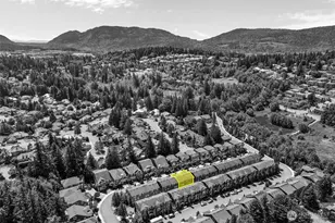 23930 SE 45th Pl, Sammamish, WA 98029 - Photo 24