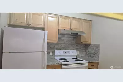 12345 Roosevelt Way NE #406, Seattle, WA 98125 - Photo 8