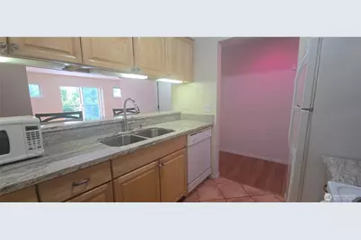 12345 Roosevelt Way NE #406, Seattle, WA 98125 - Photo 8