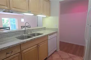 12345 Roosevelt Way NE, Seattle, WA 98125 - Photo 8