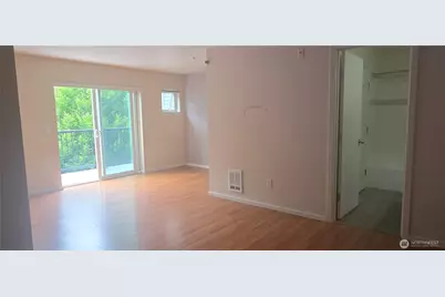 12345 Roosevelt Way NE #406, Seattle, WA 98125 - Photo 6