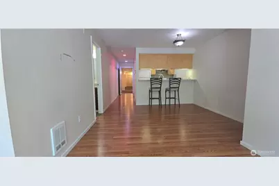 12345 Roosevelt Way NE #406, Seattle, WA 98125 - Photo 6