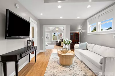 114 Queen Anne Drive, Seattle, WA 98109 - Photo 18