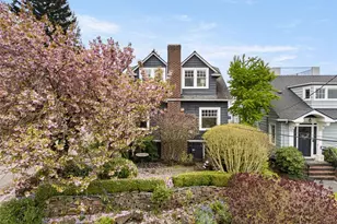 114 Queen Anne Dr, Seattle, WA 98109 - Photo 2