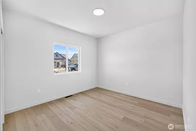 309 Olivia Street, Sunnyside, WA 98944 - Photo 22