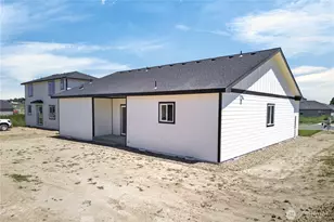 309 Olivia St, Sunnyside, WA 98944 - Photo 24