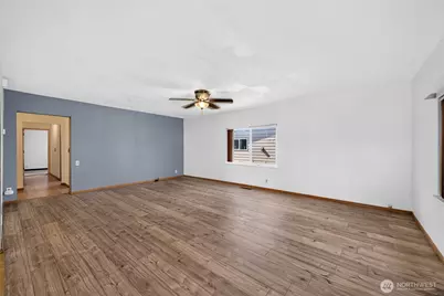 233 Cascade Street, Buckley, WA 98321 - Photo 4