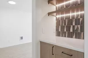 8800 20th Ave NE, Seattle, WA 98115 - Photo 20