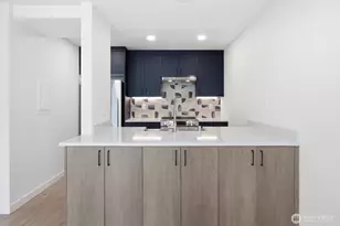 8800 20th Ave NE, Seattle, WA 98115 - Photo 14