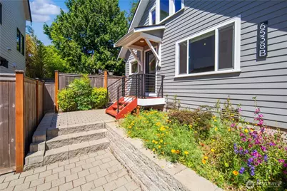 6538 11th Avenue NW #2, Seattle, WA 98117 - Photo 2