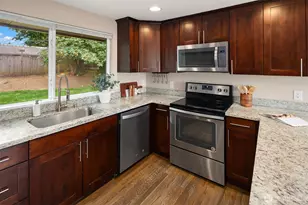 10902 26th Ave SW, Seattle, WA 98146 - Photo 10