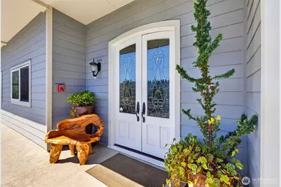 555 Alder Street, Edmonds, WA 98020 - Photo 2