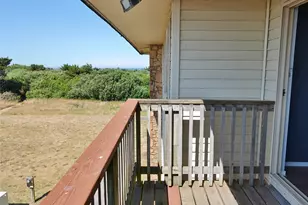 615 Ocean Shores Blvd NW, Ocean Shores, WA 98569 - Photo 4