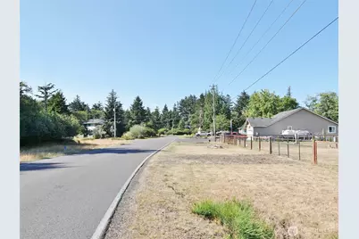 721 Mt Olympus Avenue SE, Ocean Shores, WA 98569 - Photo 22