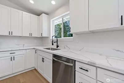 21913 127th Street Ct E, Bonney Lake, WA 98391 - Photo 14