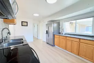 251 E 72nd St, Tacoma, WA 98404 - Photo 12