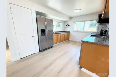 251 E 72nd Street, Tacoma, WA 98404 - Photo 10