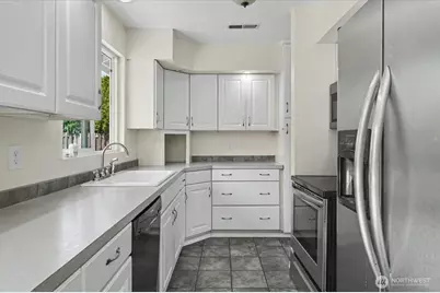 1004 Vista Pl., Wenatchee, WA 98801 - Photo 12