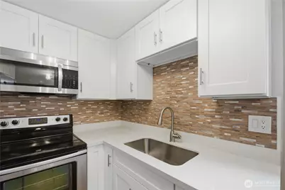 4324 Phinney Avenue N #1, Seattle, WA 98103 - Photo 10