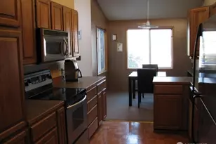 965 W Nickerson St, Seattle, WA 98119 - Photo 10