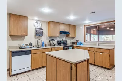 6883 Capricorn Lane NE, Bremerton, WA 98311 - Photo 38