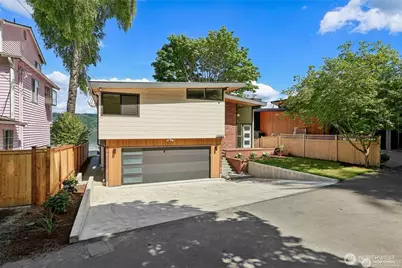12582 Riviera Place NE, Seattle, WA 98125 - Photo 2