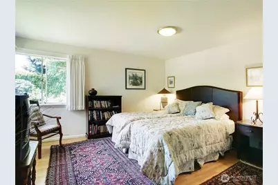 5715 63rd Avenue NE, Seattle, WA 98105 - Photo 16