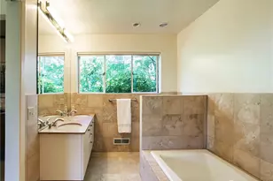 5715 63rd Ave NE, Seattle, WA 98105 - Photo 18