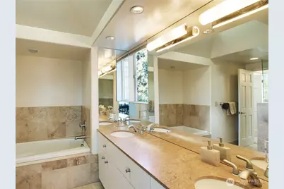 5715 63rd Avenue NE, Seattle, WA 98105 - Photo 14