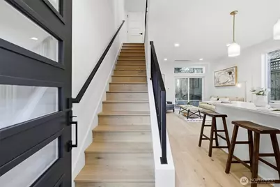 13353 25th Avenue NE, Seattle, WA 98125 - Photo 2