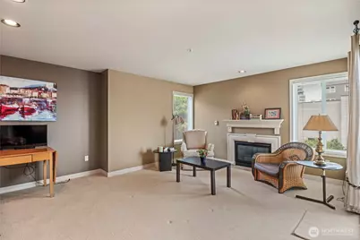 601 W Mercer Place #304, Seattle, WA 98119 - Photo 8