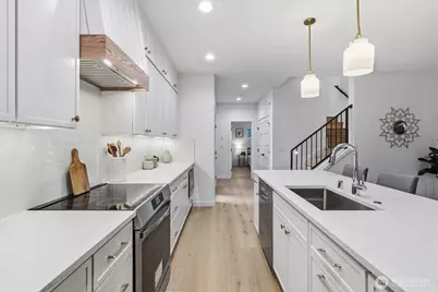 13351 25th Avenue NE, Seattle, WA 98125 - Photo 6