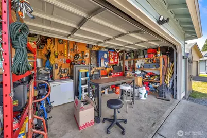 10210 59th Drive NE, Marysville, WA 98270 - Photo 16