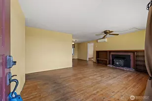 705 NE 6th St, Coupeville, WA 98236 - Photo 6