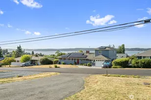 705 NE 6th St, Coupeville, WA 98236 - Photo 34