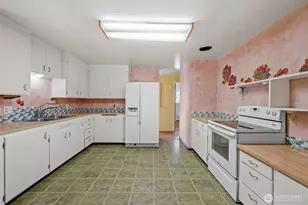 705 NE 6th St, Coupeville, WA 98236 - Photo 12