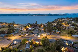 705 NE 6th St, Coupeville, WA 98236 - Photo 4