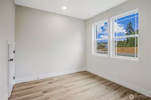 1410 E 51st St, Tacoma, WA 98404 - Photo 10