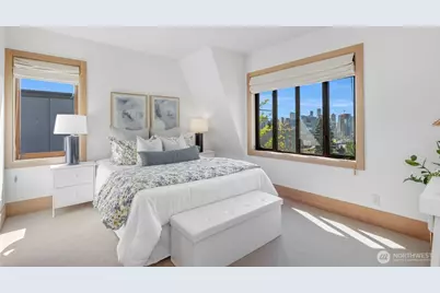 370 Highland Drive, Seattle, WA 98109 - Photo 12