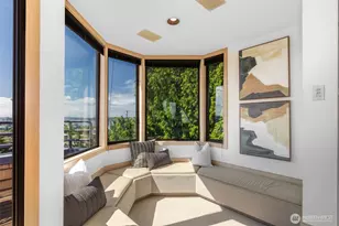 370 Highland Dr, Seattle, WA 98109 - Photo 24