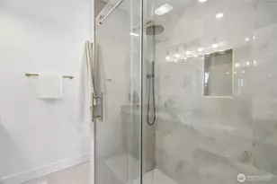 3310 9th Ave W, Seattle, WA 98119 - Photo 20