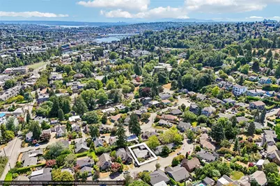 3310 9th Avenue W, Seattle, WA 98119 - Photo 34