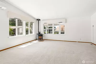 592 NE Saturn Lane, Bremerton, WA 98311 - Photo 8